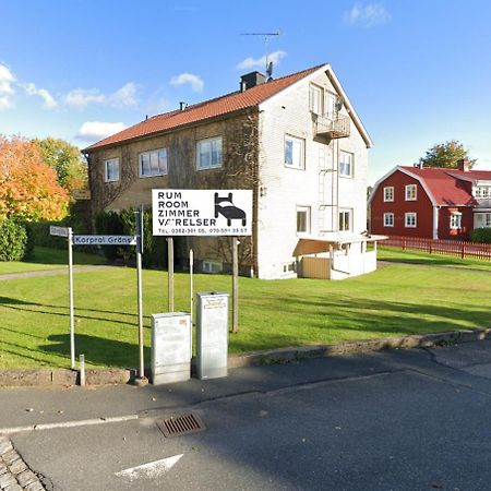 Vrigstad Rumshotell Bagian luar foto